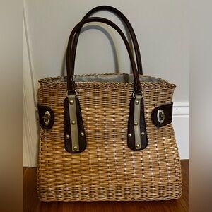 Stylish Woven Tote Bag with Brown Accents